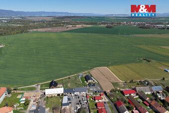 Nabízíme Vám stavební pozemek k bydlení o výměře 1732 m² v k