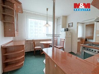 Nabízíme pronájem prostorného bytu 3+1 o užitné ploše 74 m² 