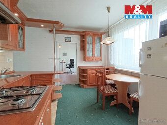 Nabízíme pronájem prostorného bytu 3+1 o užitné ploše 74 m² 