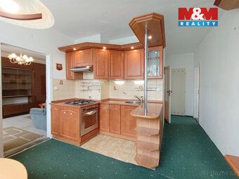 Nabízíme pronájem prostorného bytu 3+1 o užitné ploše 74 m² 