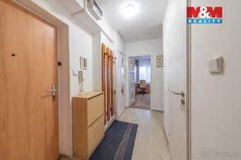 Nabízíme k podnájmu světlý byt o dispozici 2+1 a výměře 44 m