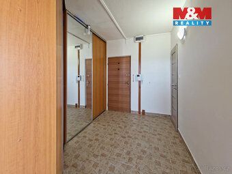 Nabízíme pronájem velmi pěkného bytu 2+1 s lodžií o celkové 