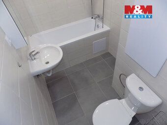 Nabízíme pronájem velmi pěkného bytu 2+1 s lodžií o celkové 