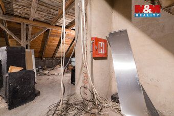 Nabízíme k prodeji prostorný byt 3+kk o užitné ploše 191 m²,