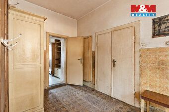 Nabízíme k prodeji byt 2+1 v klidné části obce Hejnice s uži