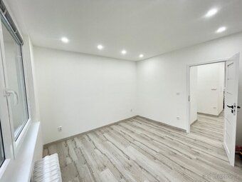 Nabízím k prodeji prostorný byt 2+1 s balkonem nacházející s