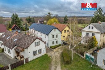 Pronájem prostorného mezonetového bytu 3+1, v rodinném domě,