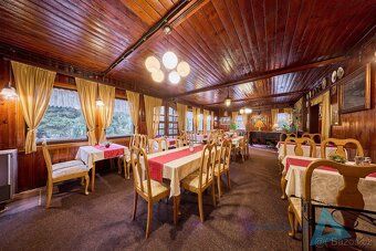 Nabízíme k prodeji stylový horský hotel Tetřívek s dlouholet