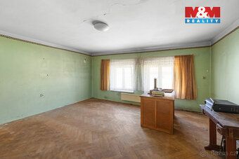 Nabízíme k prodeji jedinečnou nabídku, rozlehlý rodinný dům 