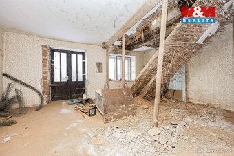 Nabízíme k prodeji zemědělskou usedlost v klidné části obce 