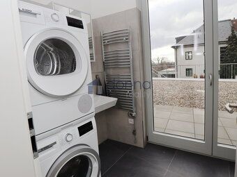 Nabízíme k dlouhodobému pronájmu nový moderní byt 3+kk, ploc