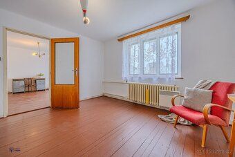 🏡 Prostorný dvougenerační rodinný dům se zahradou v Uhlířově