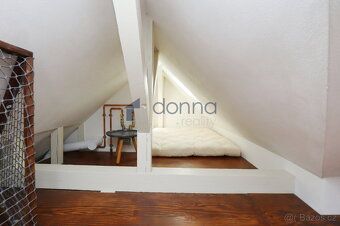 Nabízíme k pronájmu výjimečný, kompletně zrekonstruovaný pod