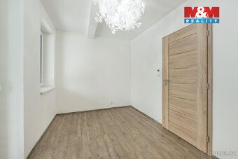 Nabízíme k prodeji rodinný dům o dispozici 5+kk se 2 koupeln