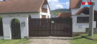 Nabízíme k pronájmu skladový prostor v klidné části obce Hrá