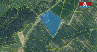 Nabízím pozemek o velikosti 22 356m² vedený jako trvalý trav