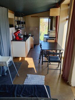 Nabídnu vám rodinný dům včetně tiny house téměř na samotě v 