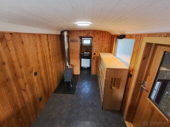 Nabídnu vám rodinný dům včetně tiny house téměř na samotě v 