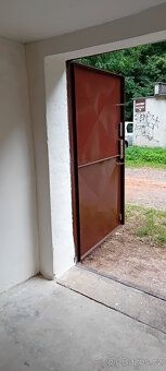 Nabízím dlouhodobý pronájem garáže u Jinonické ulice v Praze