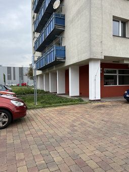 K dlouhodobému podnájmu nabízíme krásný a prosluněný byt o d