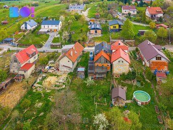 Nabízíme Vám k prodeji rodinný dům v obci Staříč, který je v