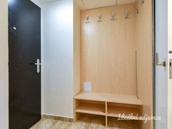 K dlouhodobému podnájmu nabízíme ateliér (Nelze přihlásit tr
