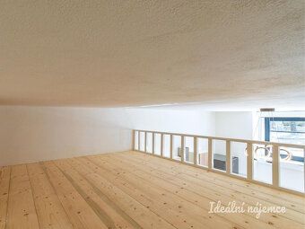K dlouhodobému podnájmu nabízíme ateliér (Nelze přihlásit tr