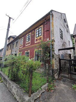 Celková výměra: 831 m2, z toho dům 53 m2. Lokalita: Františk