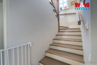 Prodej rodinného domu 5+kk v klidné části obce Slunečná, 9 k