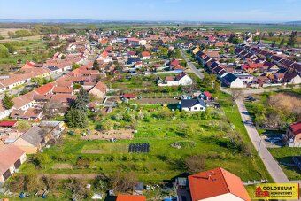 Ev.č. D3433B001 Stavební pozemek v srdci vinařské oblasti – 