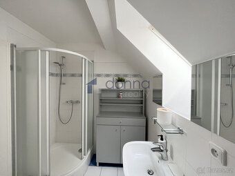 Nabízíme k pronájmu krásný podkrovní byt 3+kk, 126m2, ve 3. 
