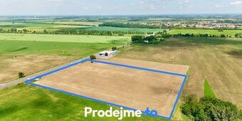 Ev.č. 100268 Komerční pozemek s přímým sjezdem a výměrou 35 