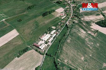 Nabízíme k prodeji strategicky umístěný pozemek o rozloze 3 