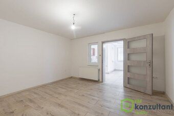 Ev.č. 01099 Hledáte prostorný dům, který nabídne komfortní r