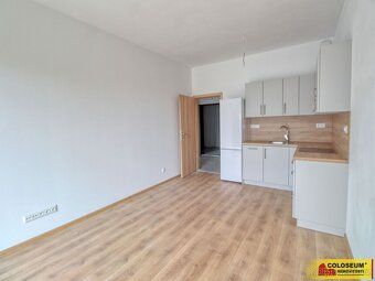 Ev.č. 5272Z047-25 V zastoupení majitele nabízíme pronájem by