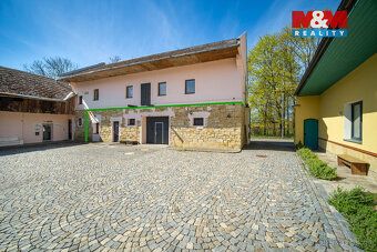 Nabízíme k pronájmu komerční prostor o ploše 98 m² v Albrech