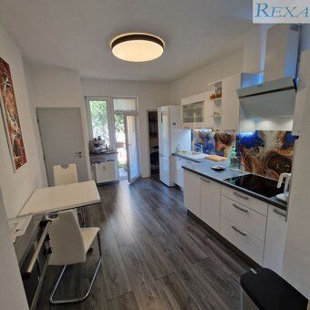 Pronájem prostorného světlého bytu 3KK + balkon + sklep, Brn