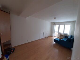 Pronájem 2+1 Nový Jičín, Jubilejní,1.patro 53m²+lodžie, skle