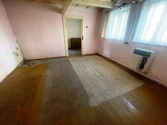 Prodej menšího přízemního domku o užitné ploše 65m2, určenéh