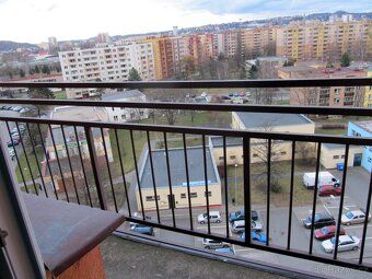 Nabízím k dlouhodobému podnájmu byt 1+kk s balkonem v 10. NP