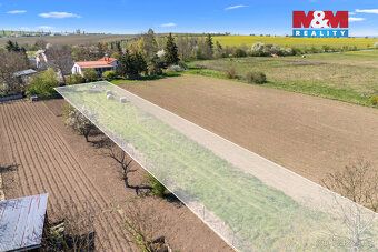 Nabízíme k prodeji pozemek o výměře 1 468 m² v obci Neuměřic