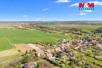 Nabízíme k prodeji pozemek o výměře 1 468 m² v obci Neuměřic