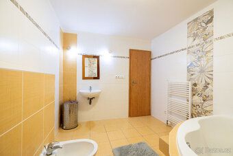 Nabízíme k prodeji nadstandardní, mezonetový byt 4+kk, 144m2