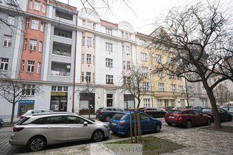 Exkluzivně vám k pronájmu nabízíme prostorný a klidný byt 3+