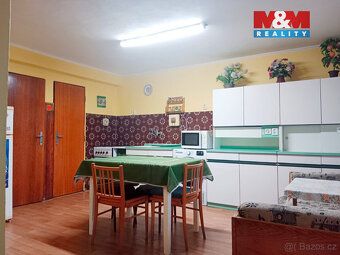 Nabízíme k prodeji prostorný dvougenerační rodinný dům v kli