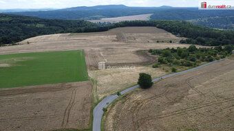, prodej pozemku o celkové rozloze 3943 m² v obci Sýkořice n