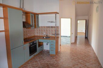 Ev.č. 01038 Pronájem bytu s terasou o dispozici 5+1, 147 m2,