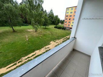 K dlouhodobému pronájmu nabízíme pěkný a prostorný byt o vel