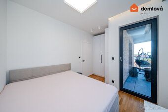 Exkluzivně nabízíme k pronájmu designový byt 3+kk v moderní 