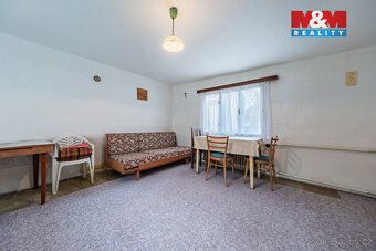 Nabízíme k prodeji prostorný vícegenerační rodinný dům v kli